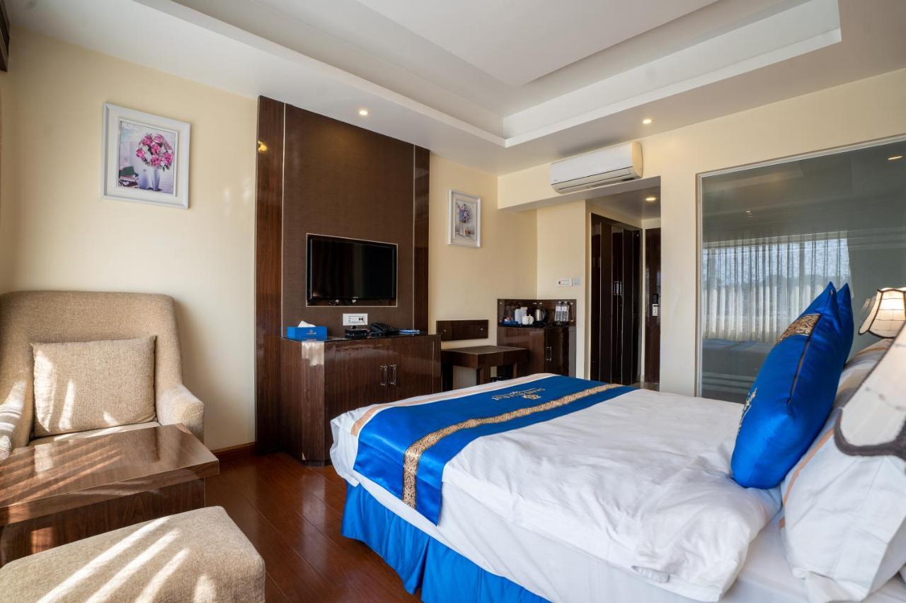 Lalitpur Shangrila Blu Hotel מראה חיצוני תמונה