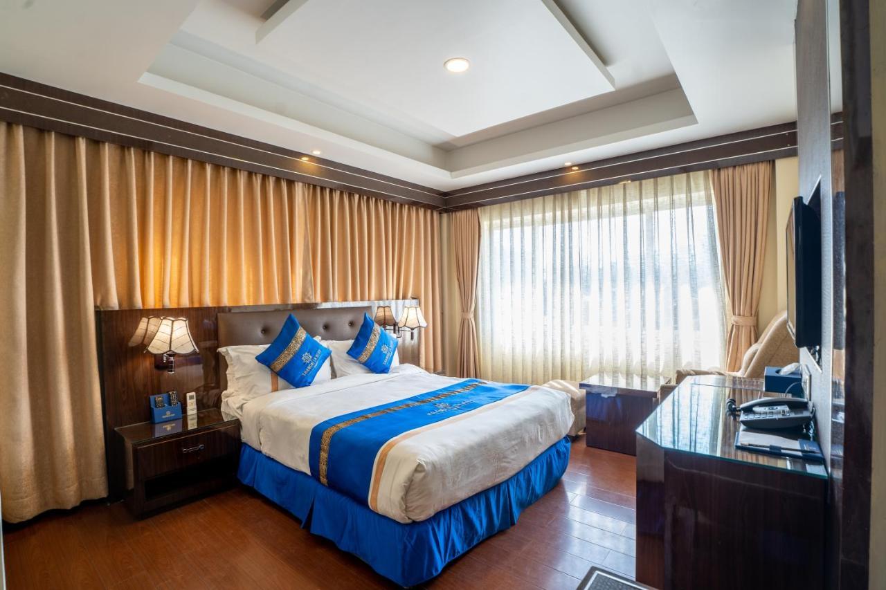Lalitpur Shangrila Blu Hotel מראה חיצוני תמונה