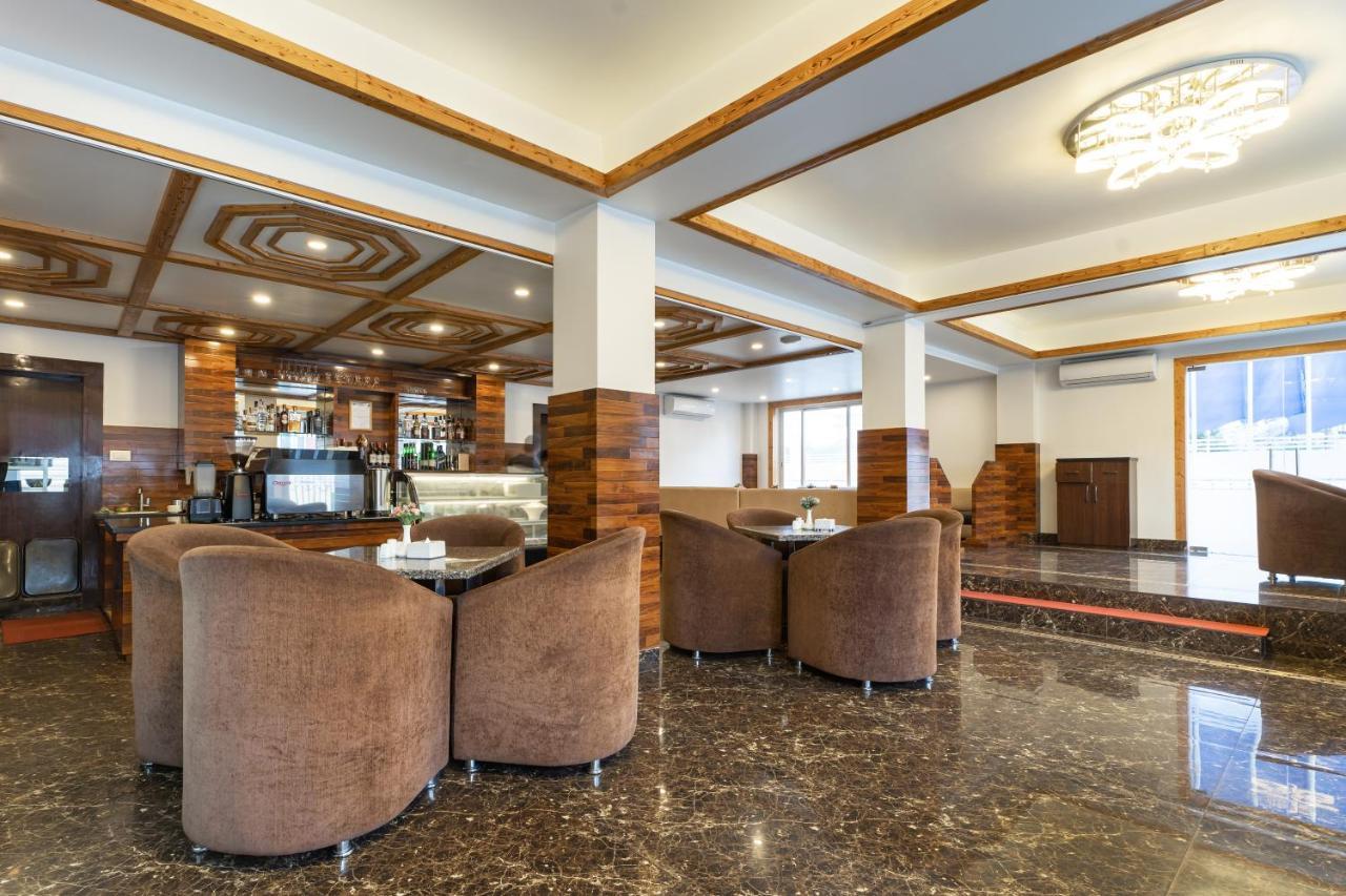 Lalitpur Shangrila Blu Hotel מראה חיצוני תמונה