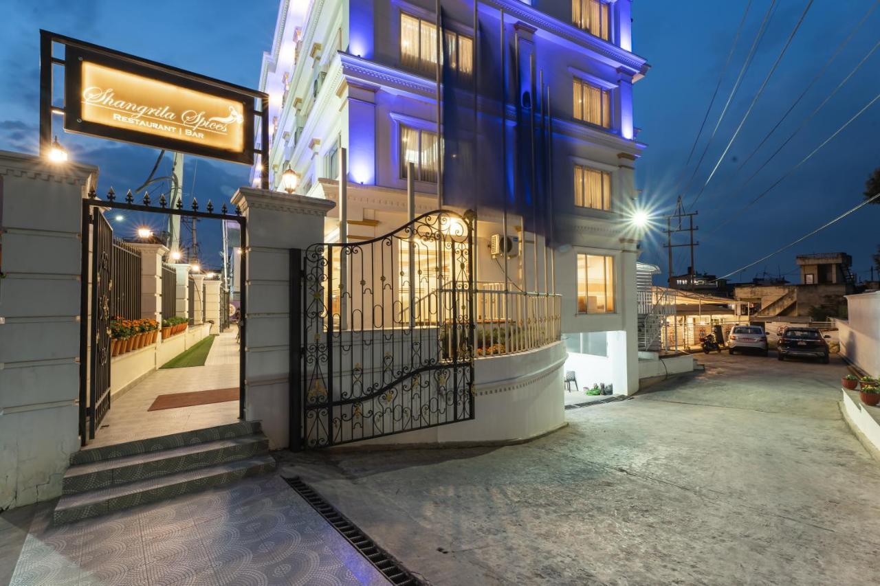 Lalitpur Shangrila Blu Hotel מראה חיצוני תמונה